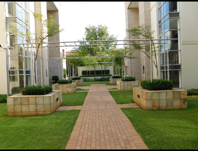 1,020M² OFFICE TO LET IN ILLOVO